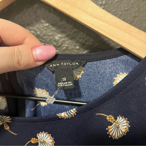 Ann Taylor Printed Blouse - Picture 6 of 10